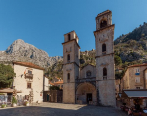 Old Town St Tryphon Apartment